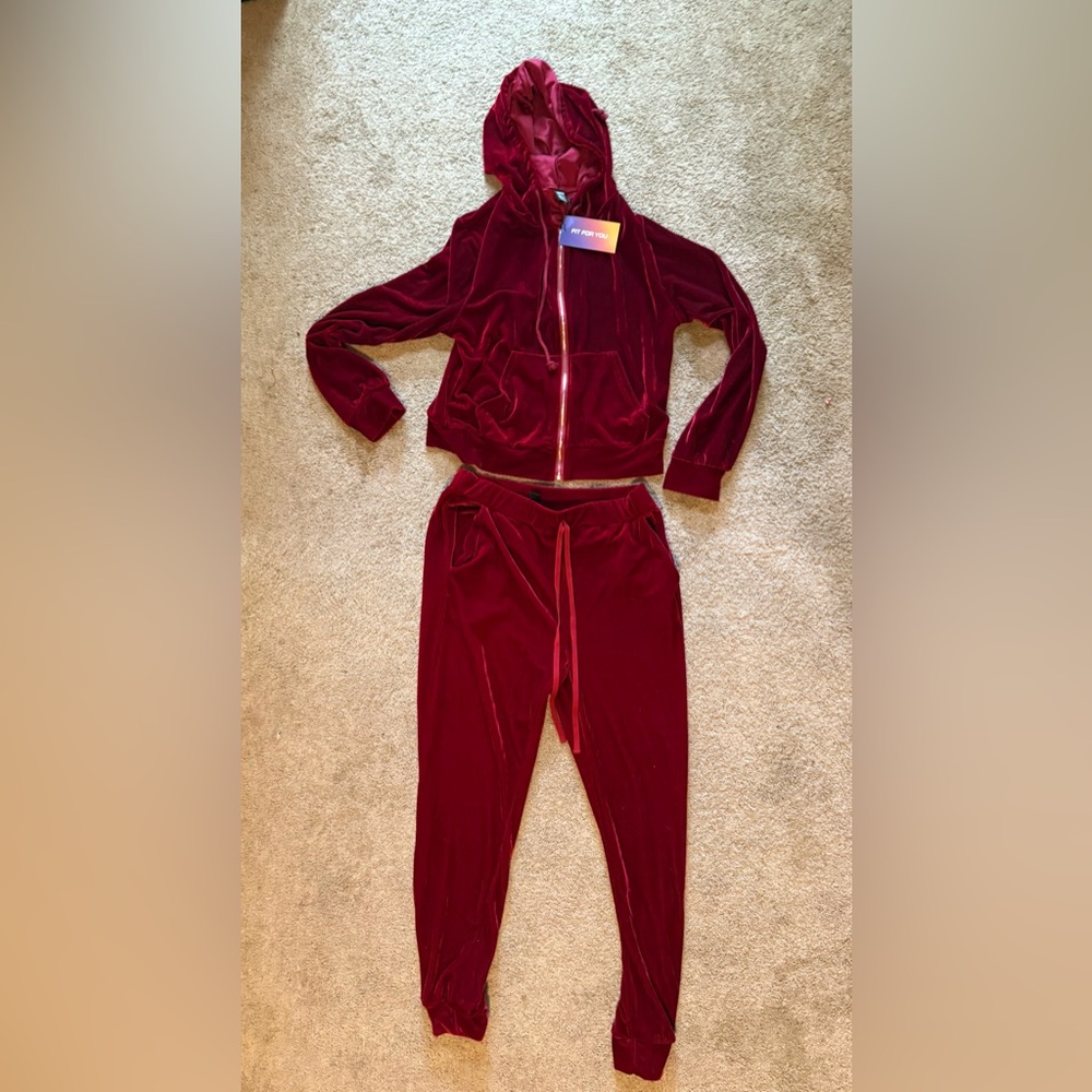Brand New SHEIN Velour Sweatsuit in Deep Red - SZ L